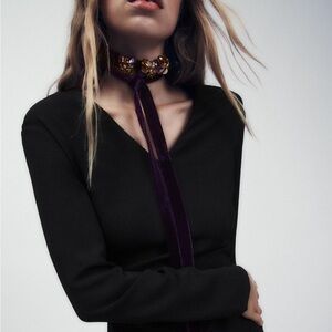Zara velvet jewelry chocked